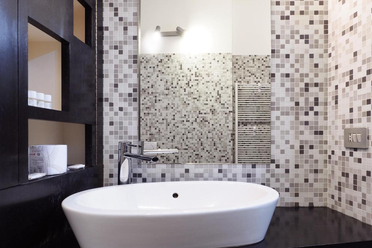 Mila Apartments Alessi Milan Luaran gambar