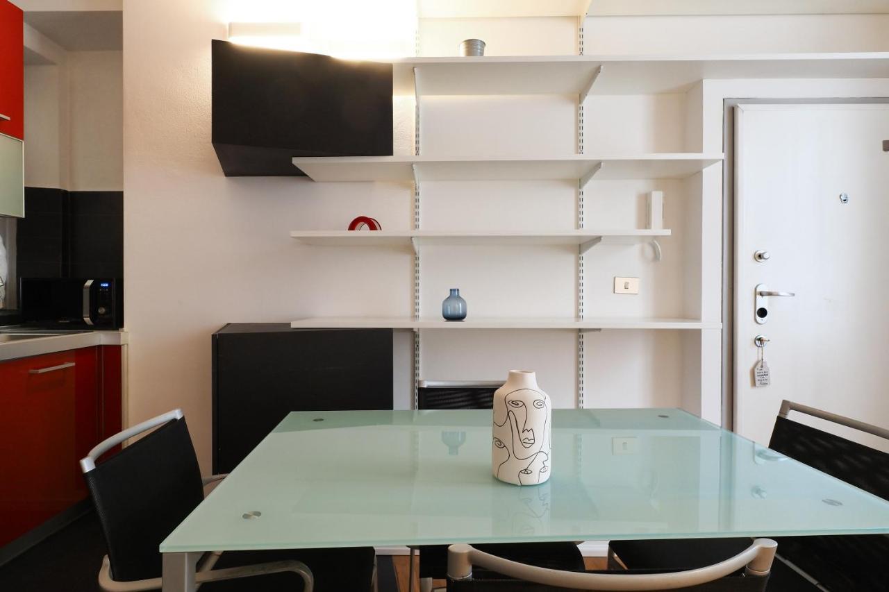 Mila Apartments Alessi Milan Luaran gambar